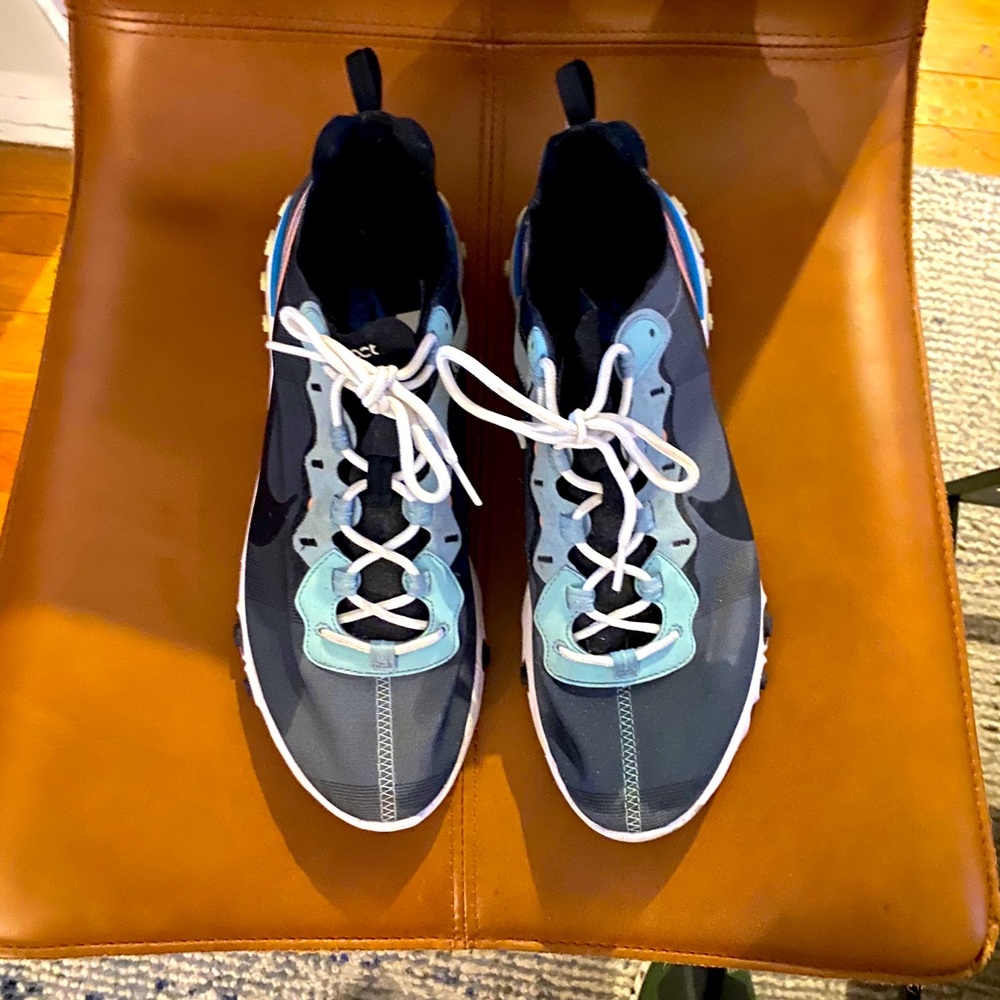 Like new Nike men’s shoes, size 12.